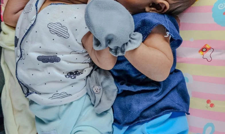 „Przepraszam, ale od dziś ona też z nami mieszka…” – Moja walka o własne granice w polskiej rodzinie