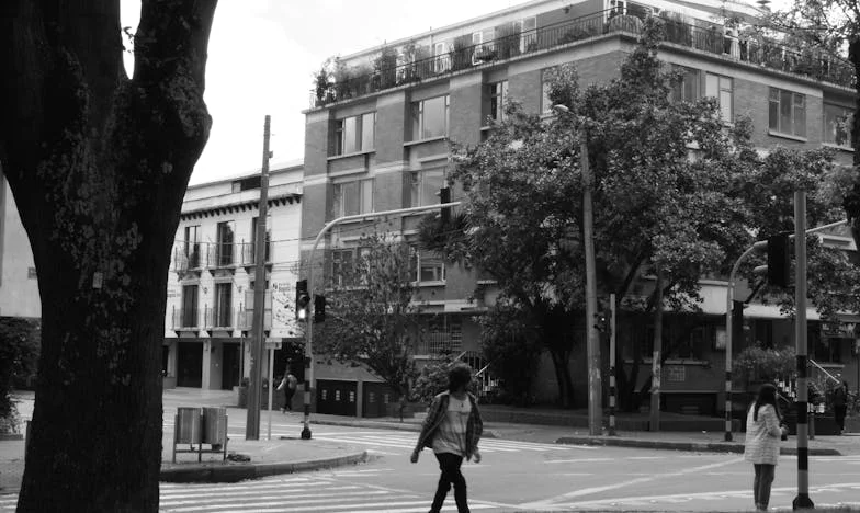 Trzecia nad ranem: Walka o lepsze życie na ulicach Warszawy