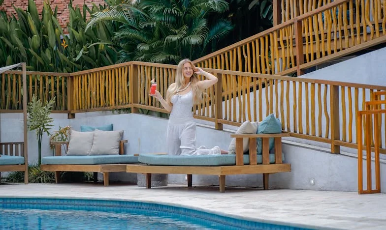 Aan deze kersttafel ben ik onzichtbaar geworden: het verhaal van Marjan