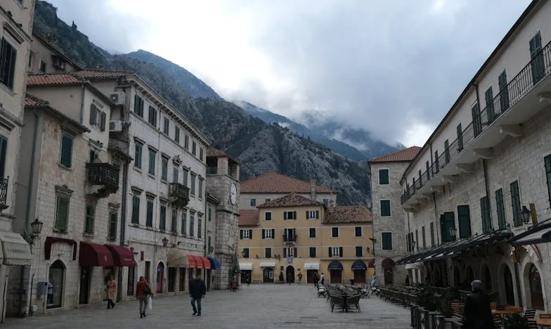 Help! Mijn schoonzus verwacht dat ik haar een appartement cadeau doe