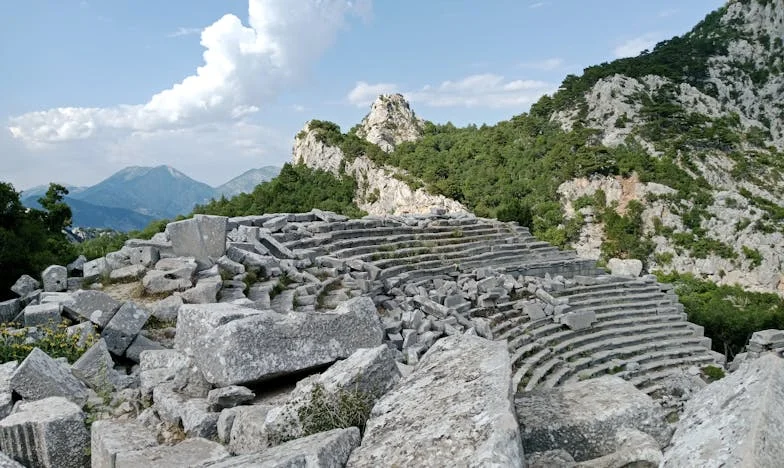 ‘Je redt het nooit alleen’: Het verhaal van een dochter en haar vader in het hedendaagse Nederland