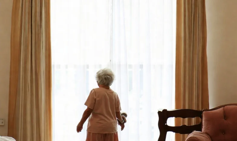 “Maar mam, jullie hebben toch genoeg aan één kamer?” – Over het verliezen van je thuis aan je eigen kind