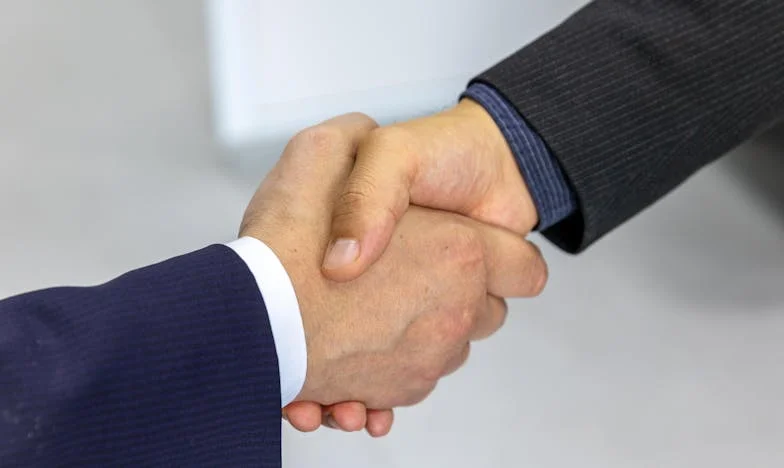 De Waarheid Achter de Rode Rozen: Een Onthulling op Mijn Naamdag