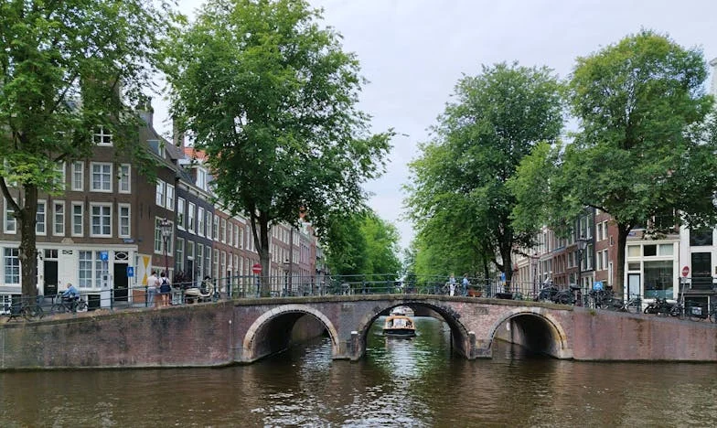 Het Onvergeeflijke Verraad: Lisa’s Weg naar Vrijheid