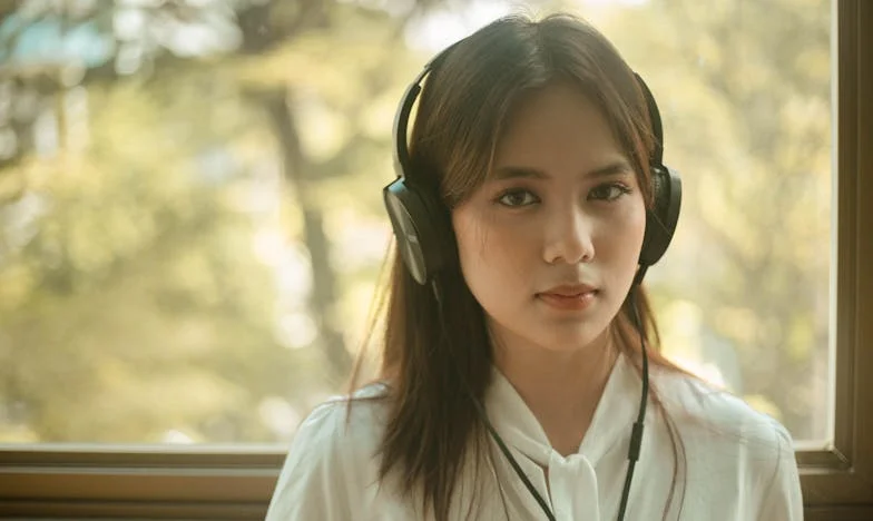 Mijn zoon zette me na 65 jaar het huis uit. Wat ik op zolder vond, veranderde alles.