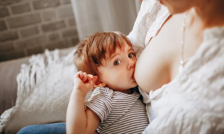 Onder het Dak van Stilte: Mijn Verhaal over Familie, Onbegrip en Onvoorwaardelijke Liefde