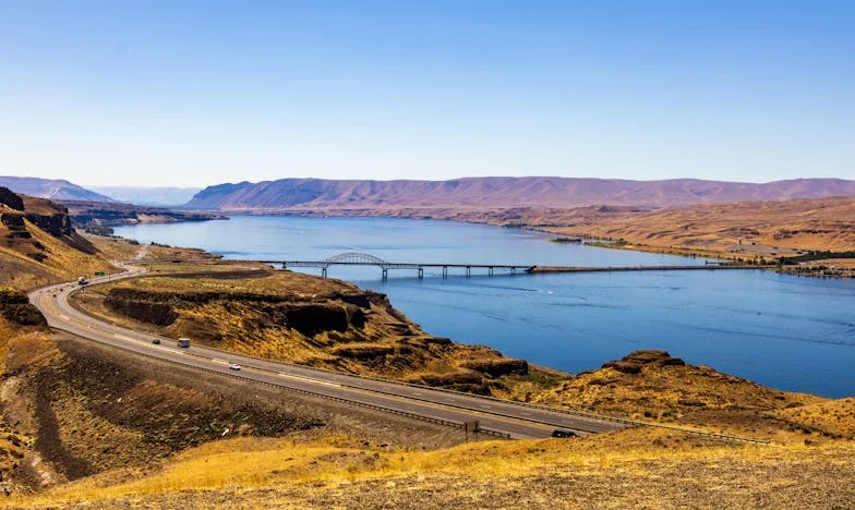 Toen Mijn Moeder Bij Ons Kwam Wonen: Liefde, Onmacht en Onuitgesproken Woede