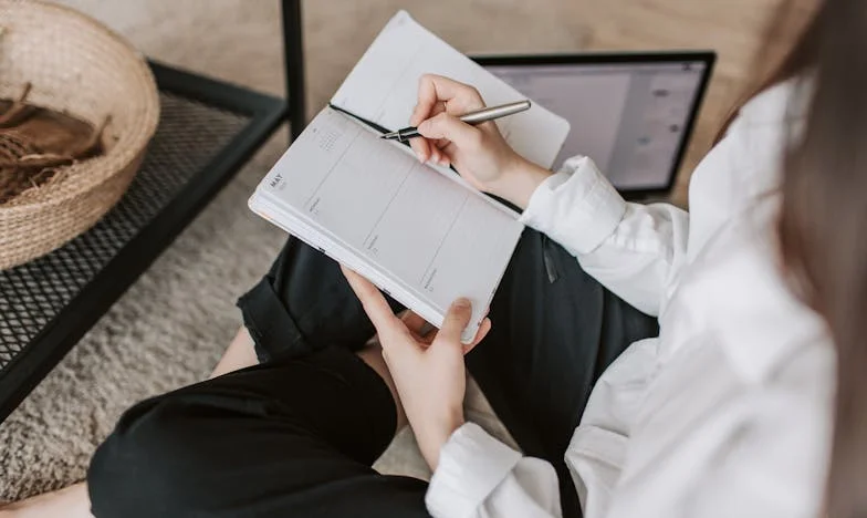 Tussen Mijn Man en Zijn Moeder: Een Leven Tussen Hoop en Teleurstelling