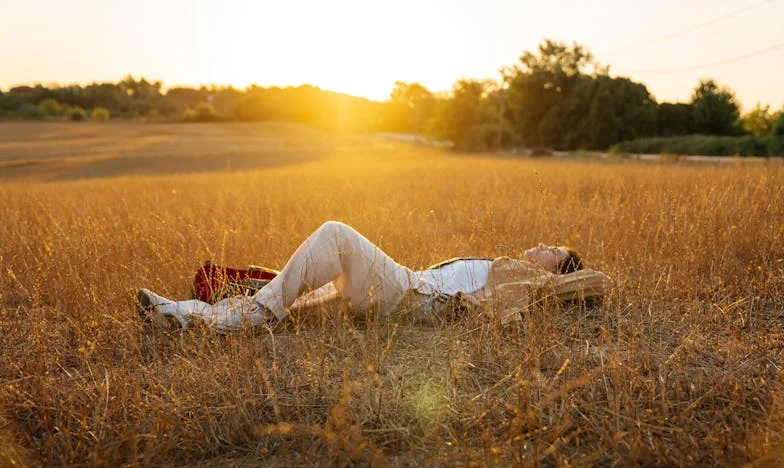 Elke keer als mijn schoonzoon thuiskomt, moet ik verdwijnen: het verhaal van een Nederlandse oma