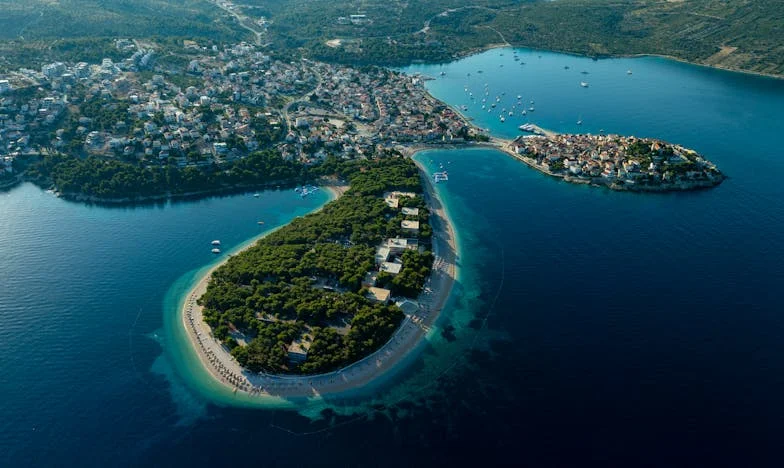Mijn schoonzoon wil het huis op naam van zijn moeder zetten – maar ik vertrouw het niet