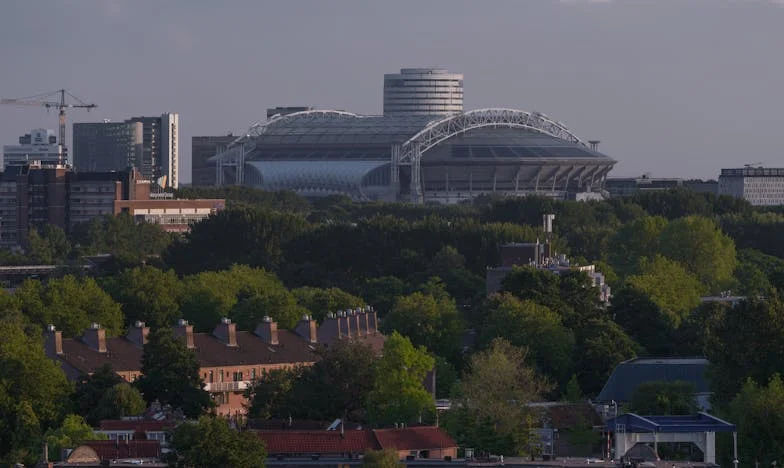 Naomi's Onzichtbare Verandering: Een Leven na Dertig Jaar Huwelijk