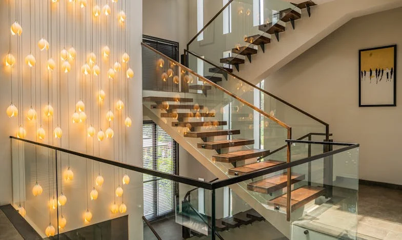 Toen Mijn Dochter Me Vroeg In Te Trekken: De Waarheid Die Tussen De Muren Van Hun Appartement Lag Verborgen