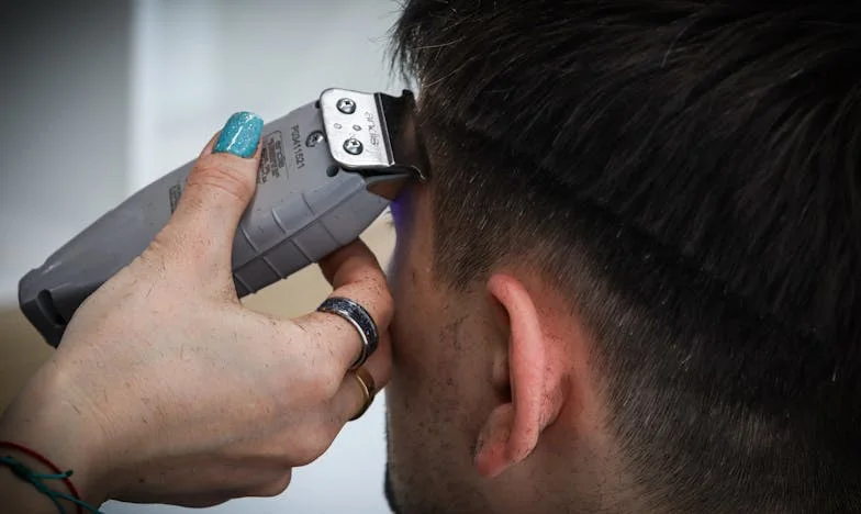 “Wat een brutale familie! Pak je spullen, we gaan naar huis. Ik kom hier nooit meer terug.” – Een familiebezoek dat alles veranderde