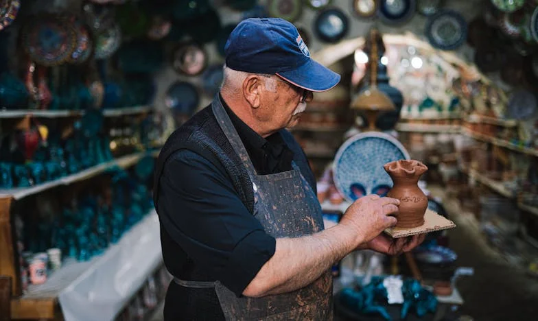 Wanneer liefde een last wordt: Het verhaal van een moeder tussen haar zoon, schoondochter en een verloren thuis