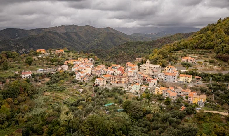 Toen mijn schoonmoeder zich terugtrok: Hoe één belofte ons gezin op zijn kop zette
