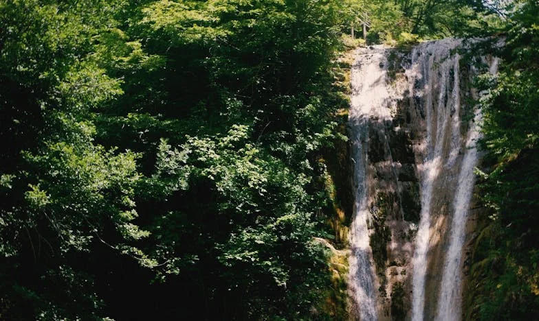 Tien dochters: Een moeder vecht voor haar geluk in de schaduw van familieverwachtingen