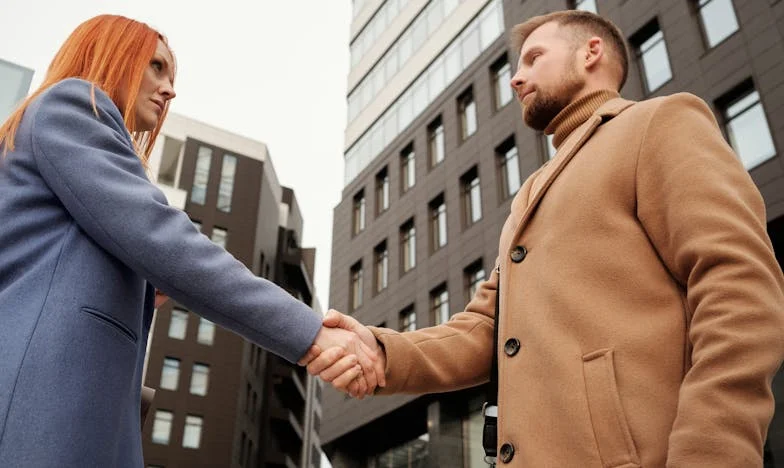 Een Onbekend Gewicht: De Geheimen van mijn Man die ons Gezin Verwoestten