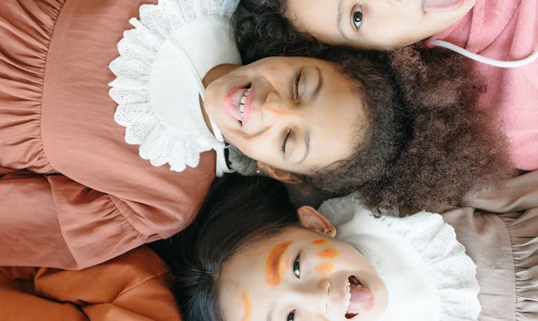 Moet mijn ex-schoonmoeder recht hebben om mijn dochter te zien? Mijn familie is verscheurd door deze vraag.