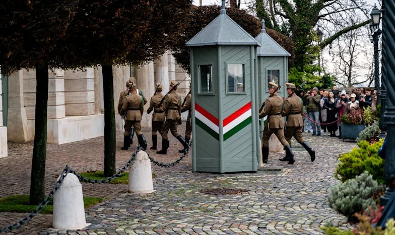 Toen ik hem om hulp vroeg: Mijn strijd tussen liefde, vermoeidheid en stilte in ons Nederlandse gezin