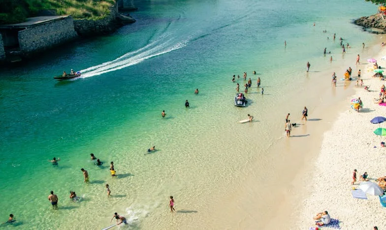 Verloren Tussen de Grachten: Het Verhaal van Marieke van Dijk