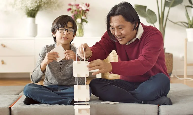 ‘Als je geen orde kunt houden, kun je vertrekken’ – Mijn strijd met de obsessie van mijn man die ons gezin brak