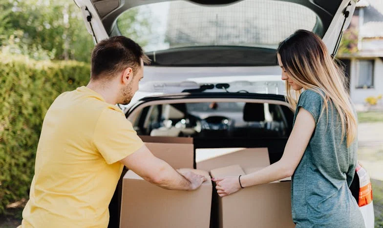 De soldaat klopte ongeduldig – toen zag ik iets waardoor mijn wereld instortte