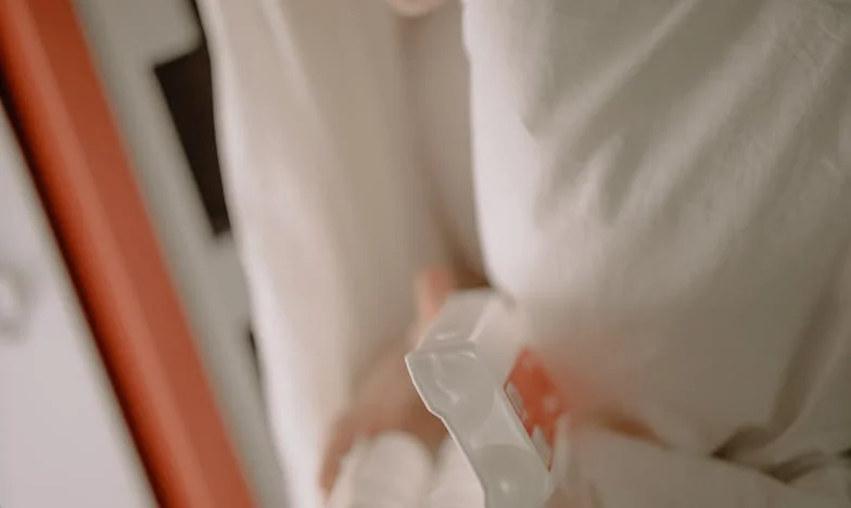 Mijn moeder koos voor hem, niet voor mij – het verhaal van een verloren dochter