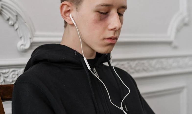 Mijn vader smeekt me mijn gewelddadige oom te vergeven – maar het verleden laat me niet los