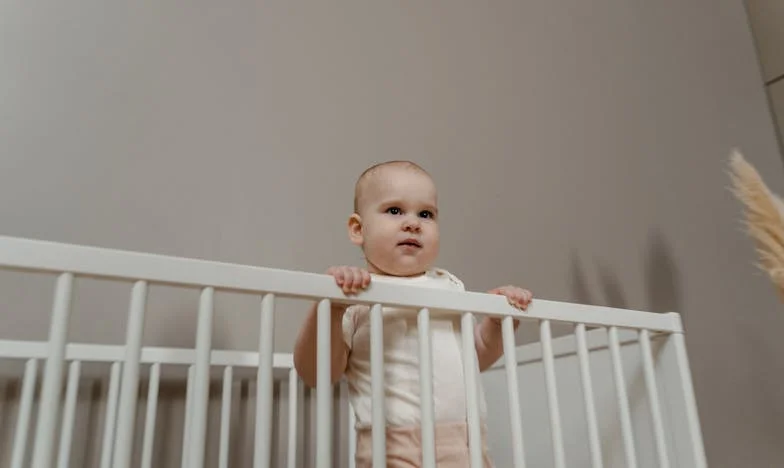 Wanneer de schoonmoeder om vijf uur belt: Ben ik een slechte moeder, of alleen een slechte schoondochter?