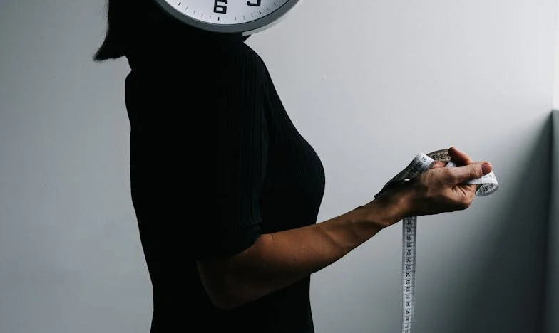 ‘Mama gaf Marieke geld voor een huis, en ik bleef met lege handen achter. Ben ik echt minder belangrijk?’ – Mijn strijd voor rechtvaardigheid in mijn familie