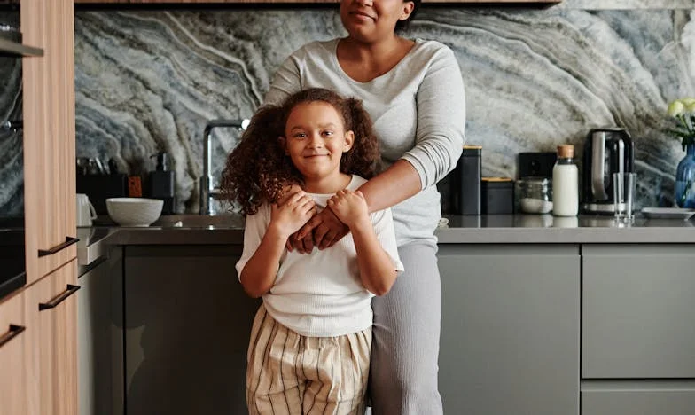 Onder één dak, onder druk: Mijn strijd om thuis te zijn