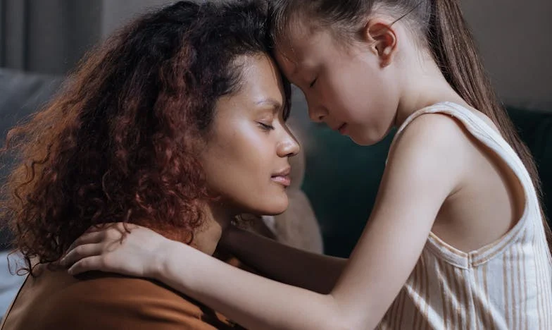 Mijn moeder verkocht mijn toekomst: Een bekentenis uit het hart van een Nederlandse familie