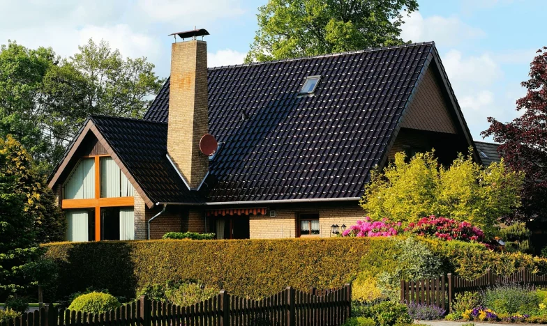 Mijn schoonmoeder wil bij ons intrekken en biedt ons haar vervallen 'paleis' aan