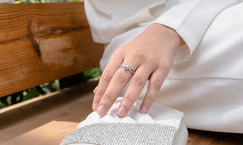 Een Jaar Zonder Mijn Kleindochter: De Prijs van Onvoorwaardelijke Liefde