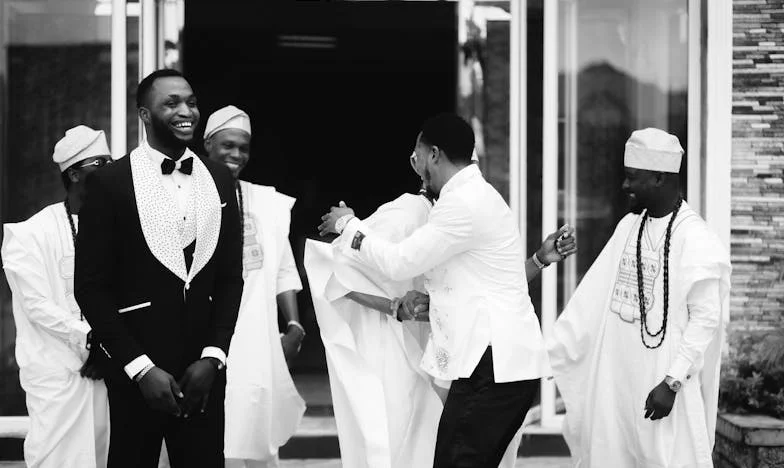 “Ik kon mijn schoonmoeder de waarheid over de onvruchtbaarheid van mijn man niet vertellen – hij liet mij het doen” – Mijn leven met een moederskindje in een Nederlandse familie