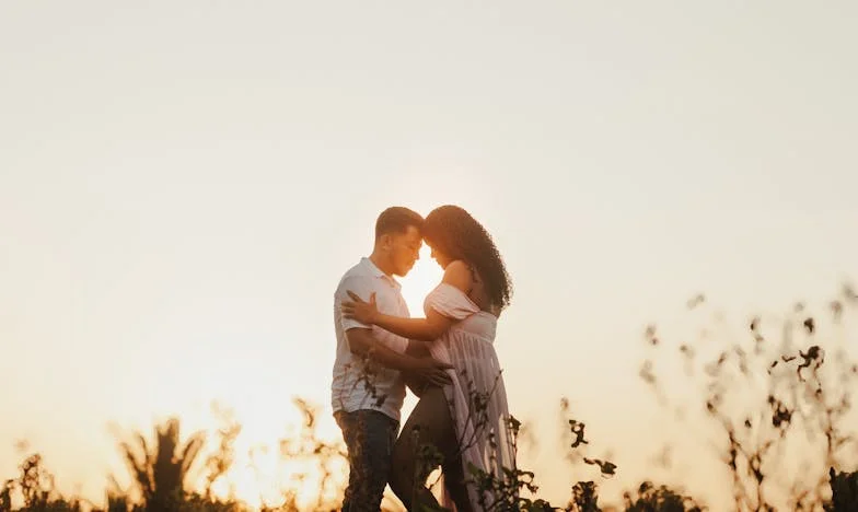 Twee jaar na de bruiloft met een gescheiden man: Kan onze liefde overleven nu zijn dochter bij ons intrekt?