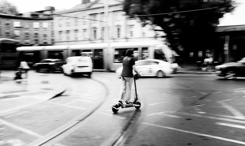 Als het morgen geen geld is, is alles voorbij – Het verhaal van Esmée