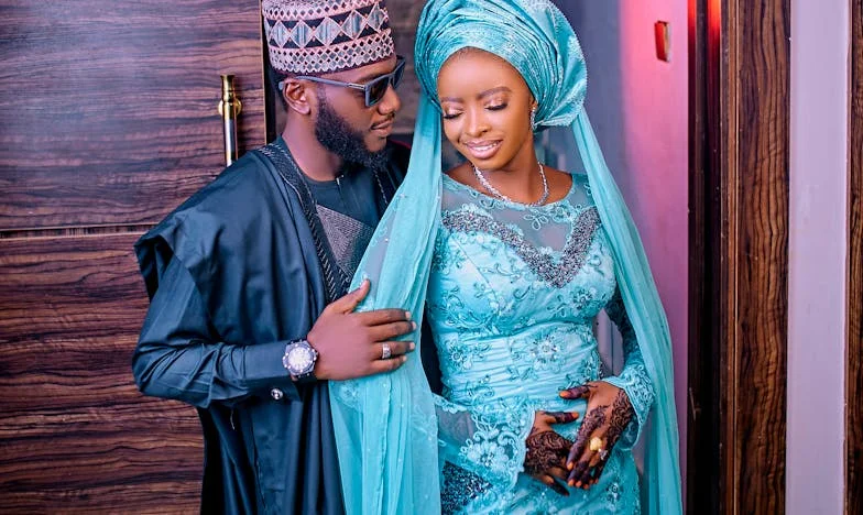 De Sleutel onder de Deurmat: Hoe Mijn Zus en Haar Kinderen Mijn Leven Op z'n Kop Zetten