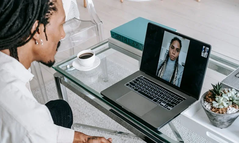 Als alles instort: Een Nederlandse dochter vecht om gezien te worden