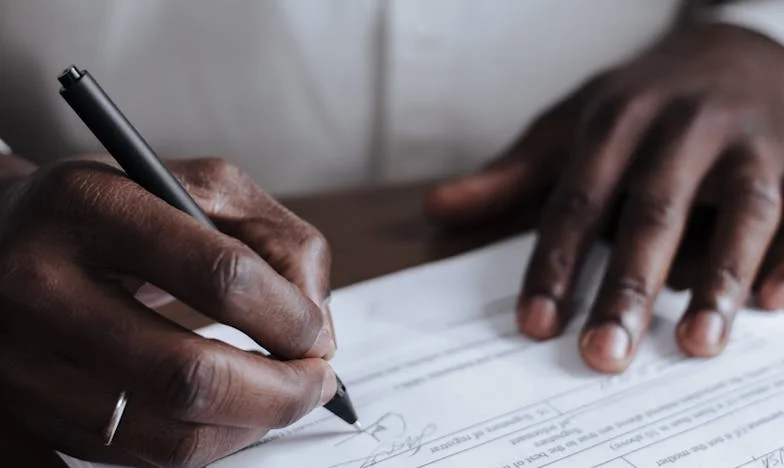 Broederlijke hulp of familieplicht? Mijn strijd tussen loyaliteit en zelfrespect