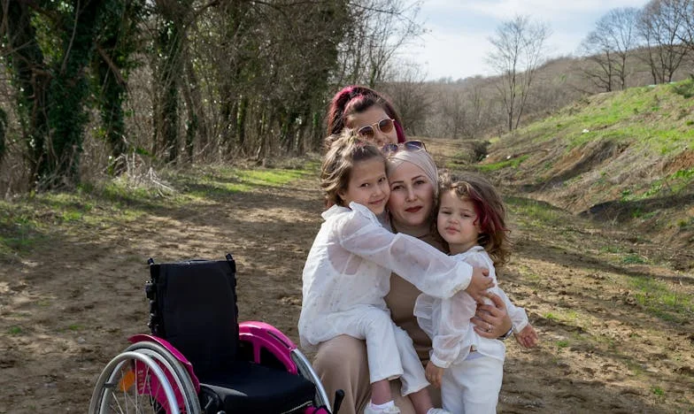 "Jullie hebben toch geen kinderen, dus verwen de mijne maar" – Hoe één zin mijn familie op scherp zette