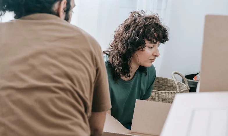 “Mama, kom bij ons wonen!” – Een verhaal over eenzaamheid en familieverwachtingen in Nederland