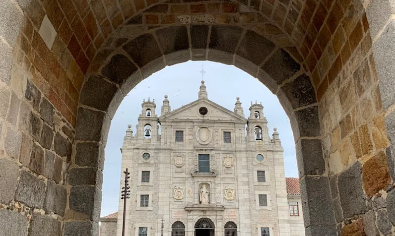 Twee gezichten van de waarheid: Toen mijn tweeling alles veranderde