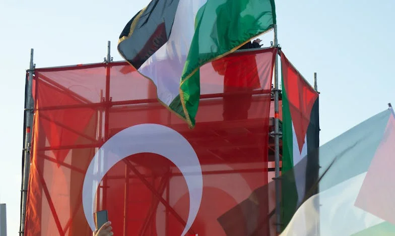 Waarom ik toch op mijn kleinzoon paste: een dag vol tranen, liefde en onverwachte inzichten