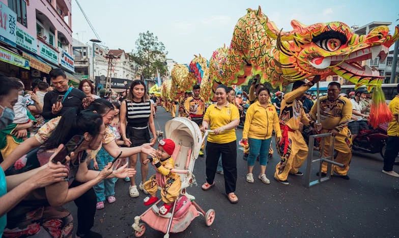 Waarom mijn zoon mij niet uitnodigde op zijn bruiloft: Een moederhart in stukken