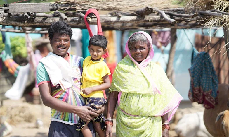 Ik moest kiezen: Hoe ik mijn man overtuigde zijn familie los te laten voordat ze ons leven kapotmaakten