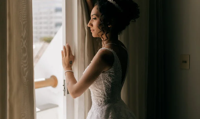 Mijn schoonmoeder zette me het huis uit tijdens het familiediner... Ze wist niet dat het mijn restaurant was!