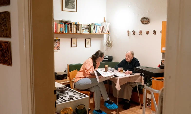 Mijn kleindochter verdwijnt voor mijn ogen: een grootmoeder tussen liefde en onbegrip