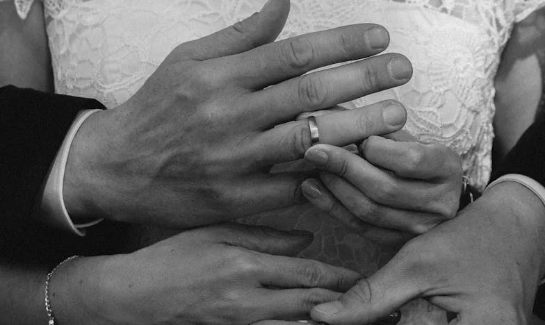 De Nacht Dat Alles Veranderde: Een Hongerige Jongen en de Gebroken Man