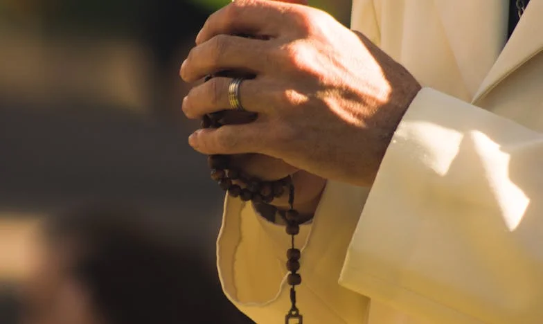 “Mijn kinderen hebben me verlaten op mijn oude dag: een verhaal over liefde, opoffering en eenzaamheid”